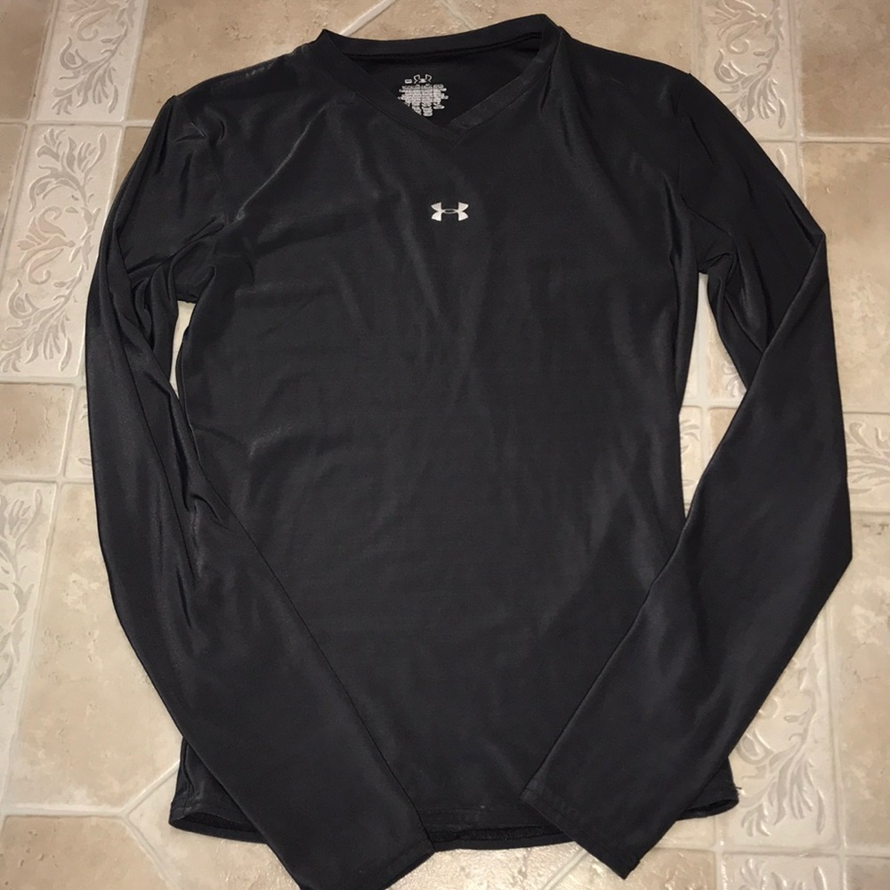 Juniors Under Armour athletic shirt